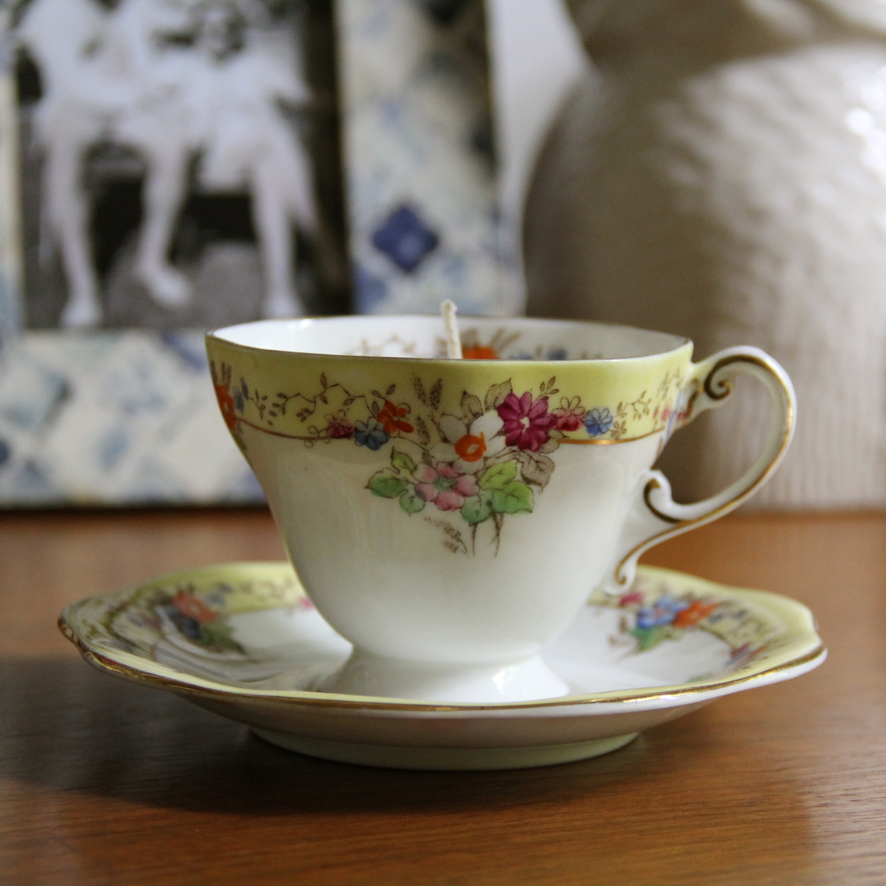 Vintage Teacup Candle - Fresh Rain Scent
