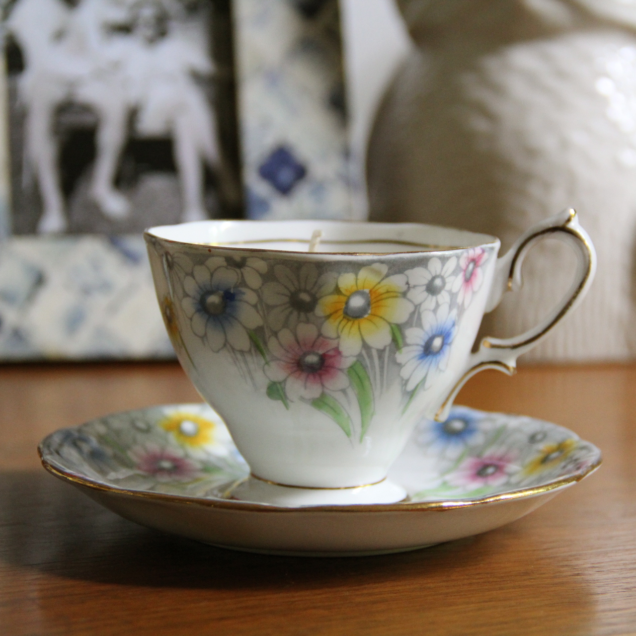 Vintage Teacup Candle - Fresh Rain Scent
